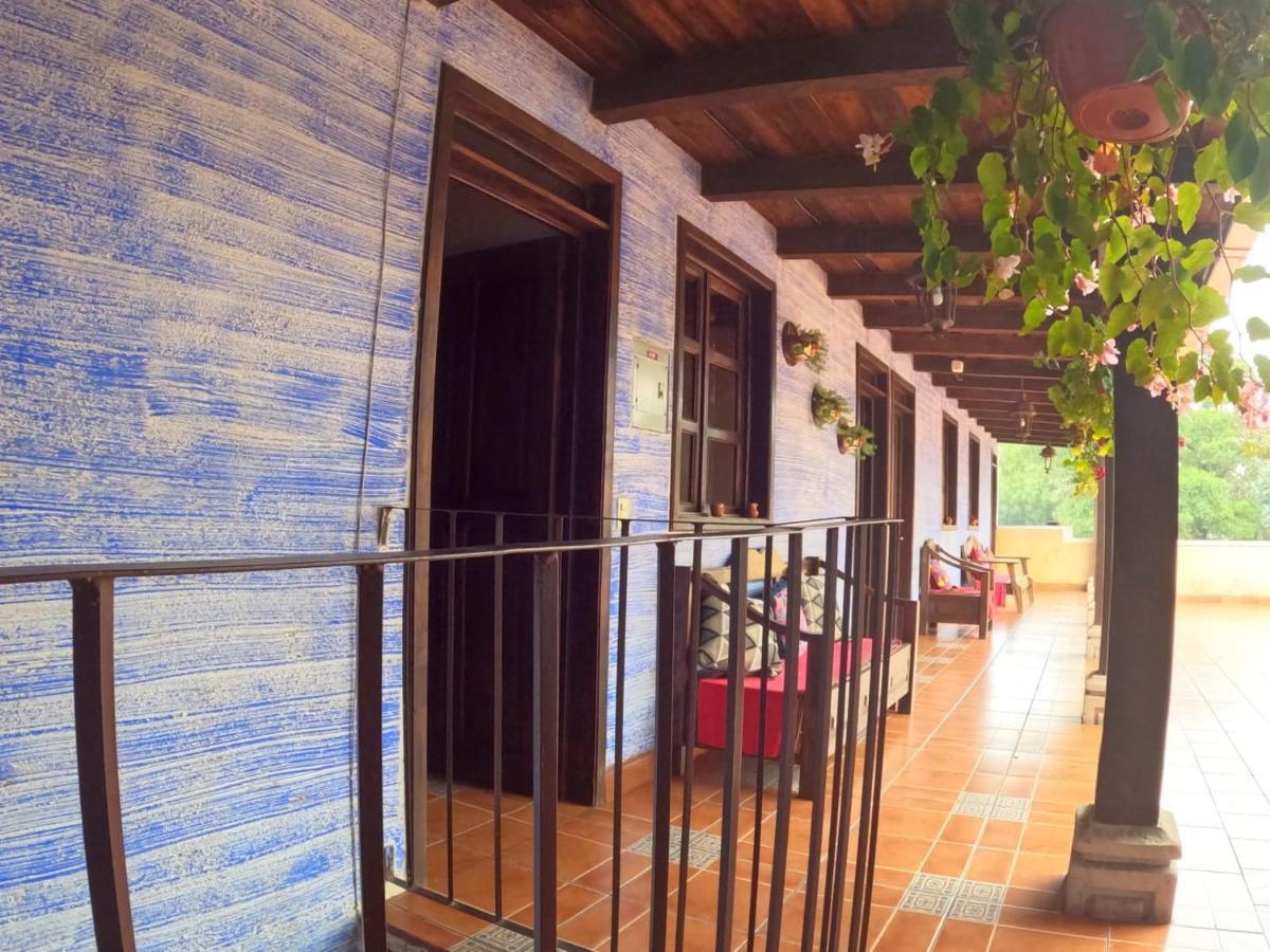 Hotel El Mirador Anexo 1 Santa Lucia Milpas Altas Exterior photo