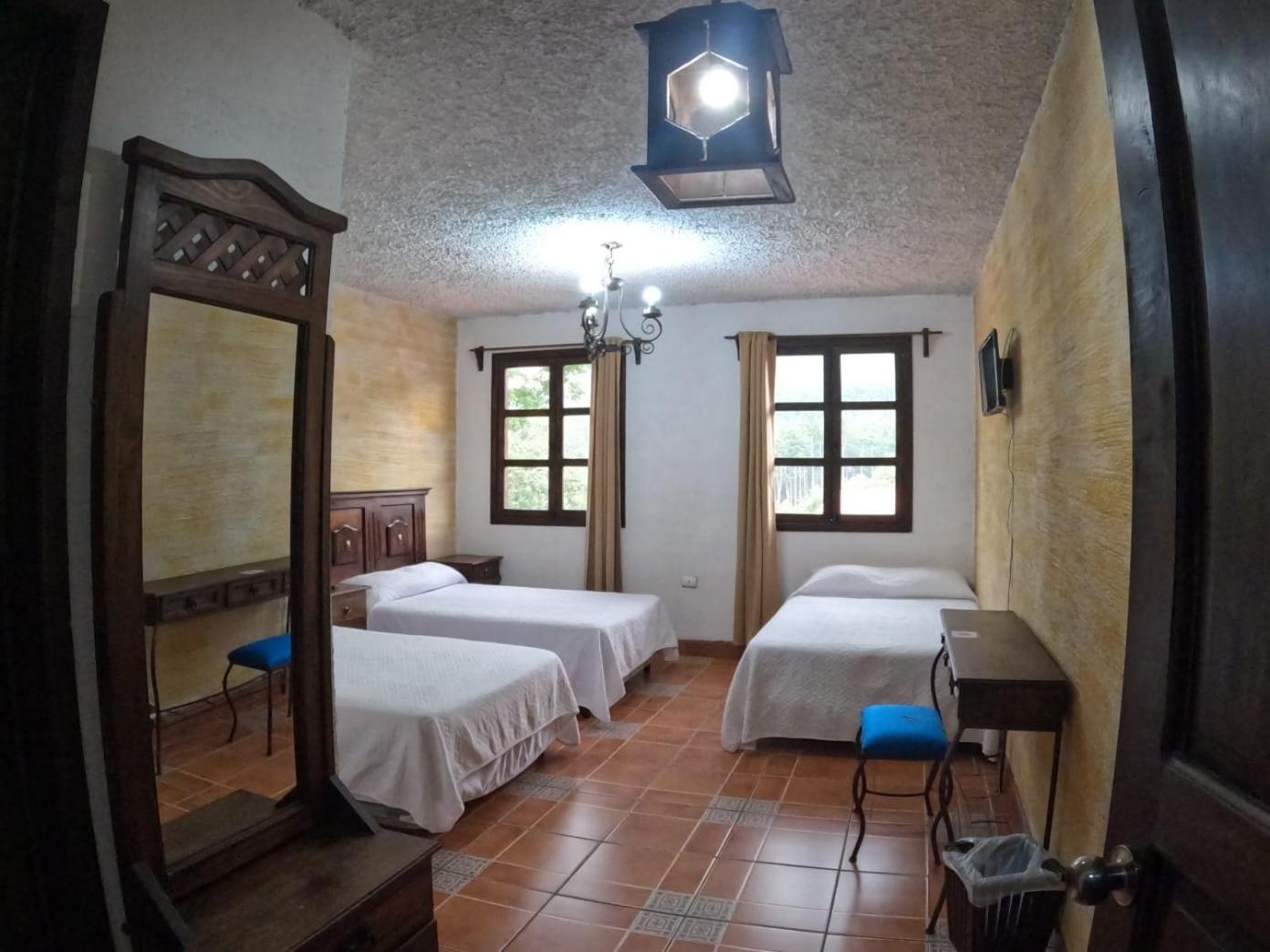 Hotel El Mirador Anexo 1 Santa Lucia Milpas Altas Room photo