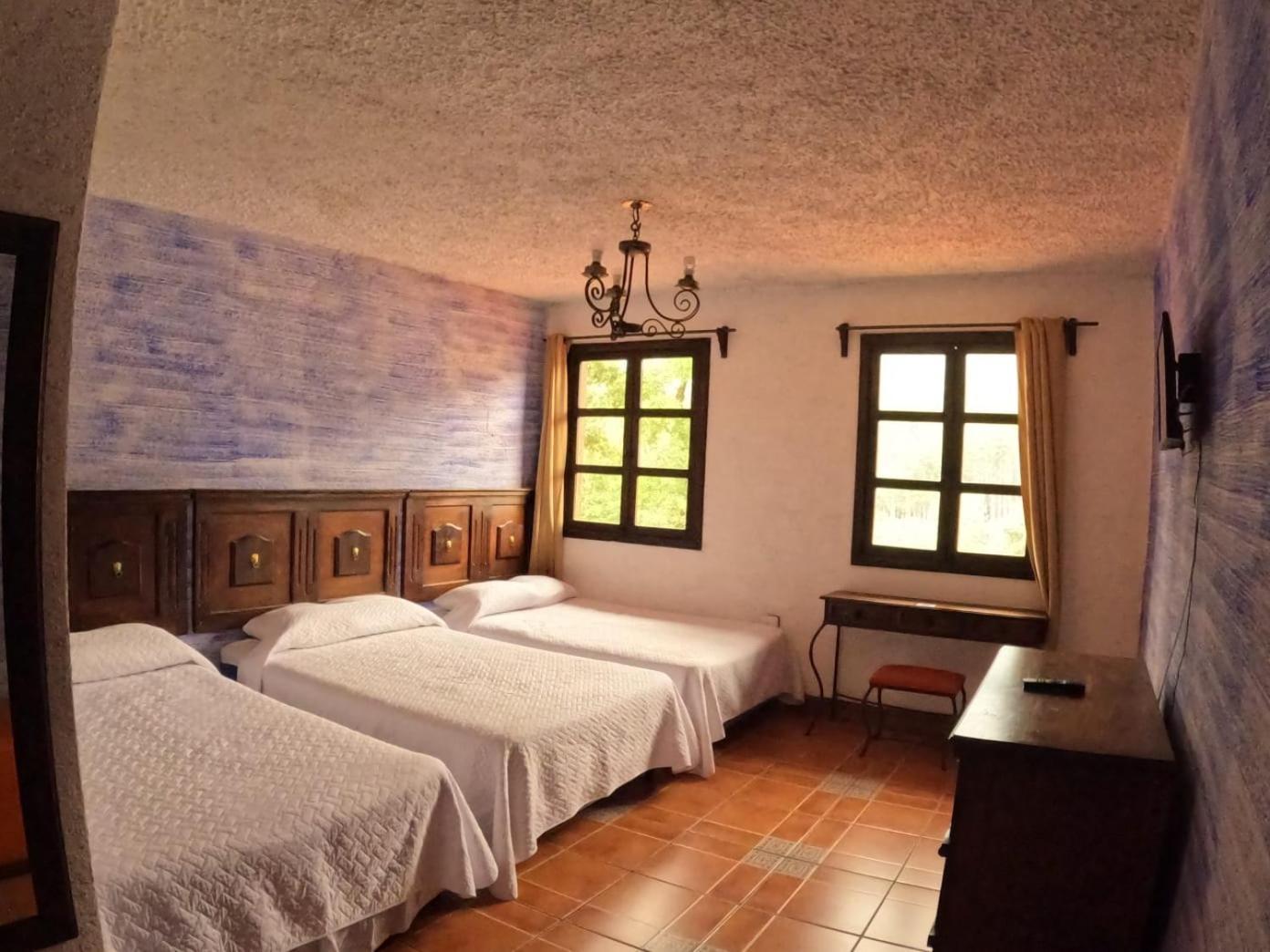 Hotel El Mirador Anexo 1 Santa Lucia Milpas Altas Room photo